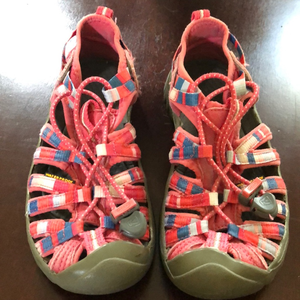 Size 1 kids Keen Sandals